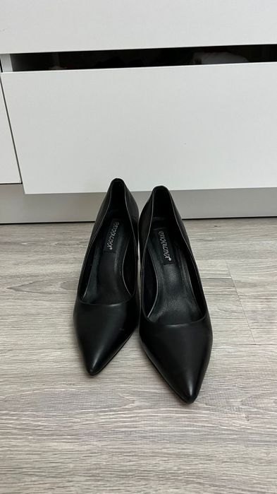 Продам туфли классика