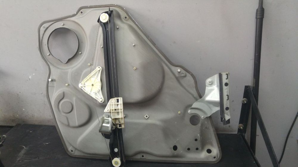 Macara geam electric dreapta spate mercedes b class w245 a1697301679