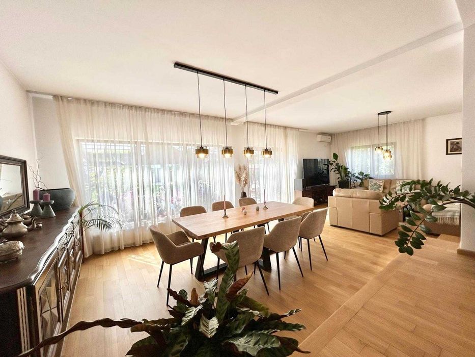 Vila Premium  P+1+M in Odaile/Otopeni - 365 mp suprafata utila, 900 mp teren,  8 camere, 4 bai
