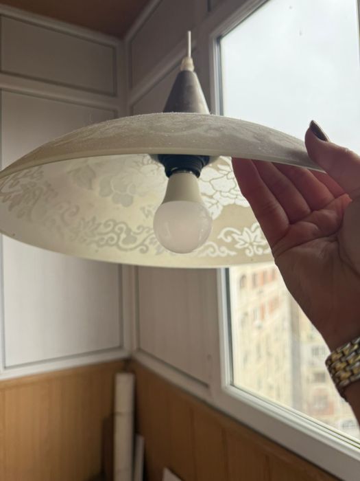 Продам плафон на веранду или кухню,  можно на дачу или в прихожку