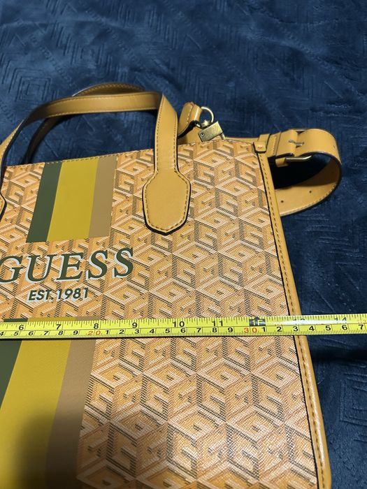 Оригинална чанта Guess