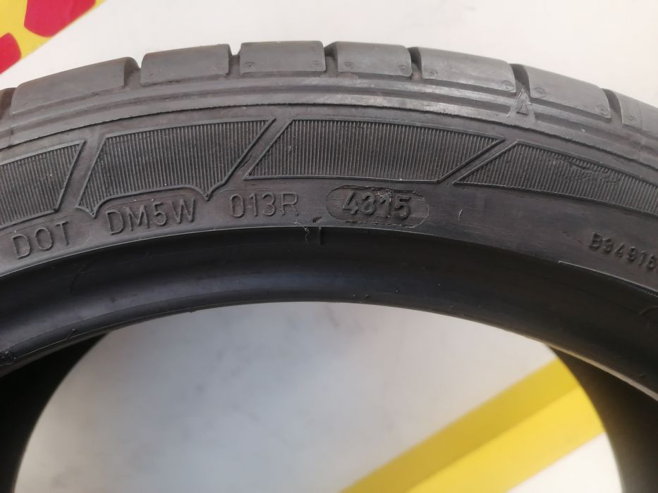 255/40/19 2* Dunlop vara 96v dot 4315.     5,58mm