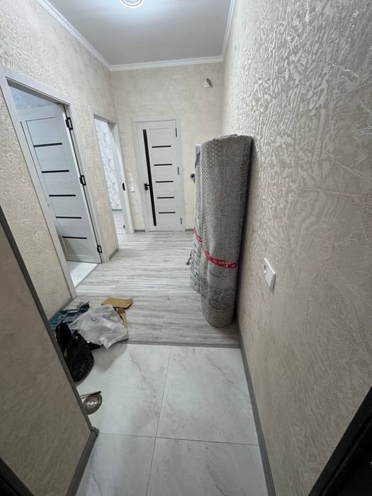 Срочно  сдаётся  квартира  сергели 1 ком рядом  индекс базар