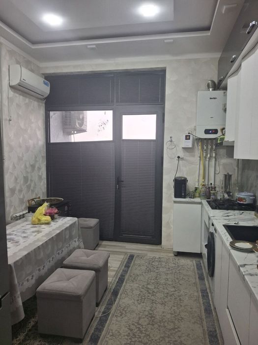 Продаётся своя 4х комнатрая квартира