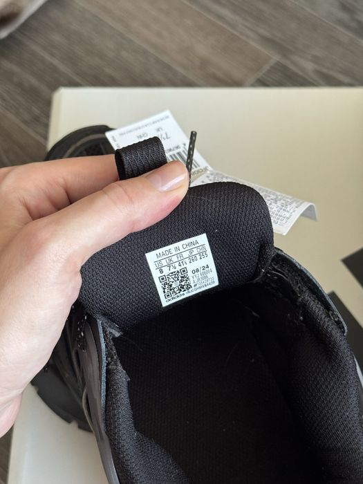 Кроссовки adidas