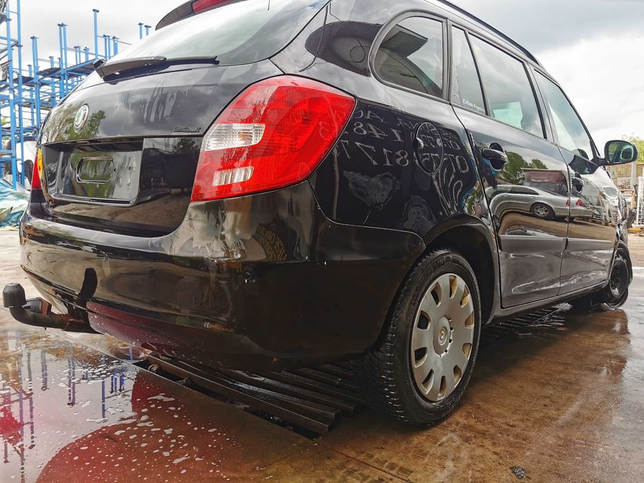 Dezmembrez SKODA FABIA 2 FL 1.6 CAYC/bara fabia/capota/far/injectoare