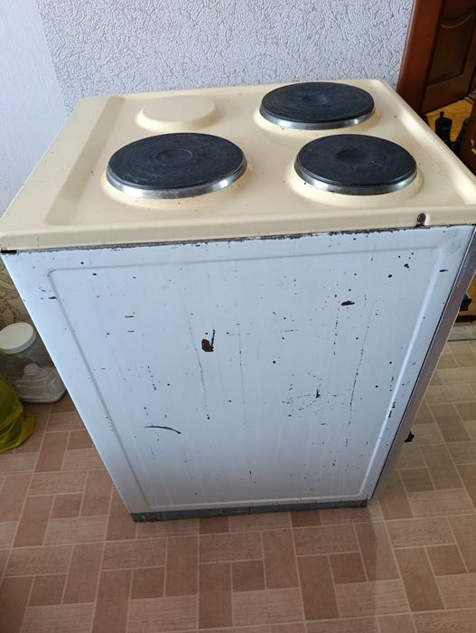 Продам электроплиту Лысьва