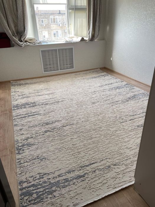 Ковер,2,5/3,5,30000тг