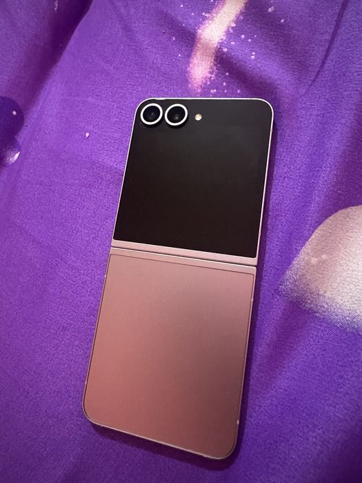 Galaxy z flip 6.