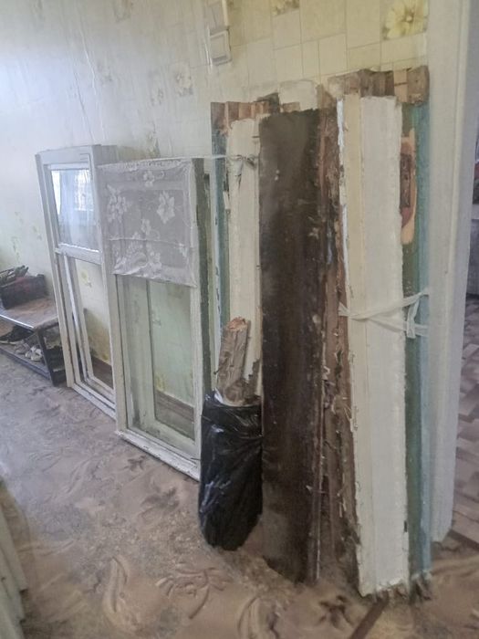 Отдам даром окно на теплицу и дрова