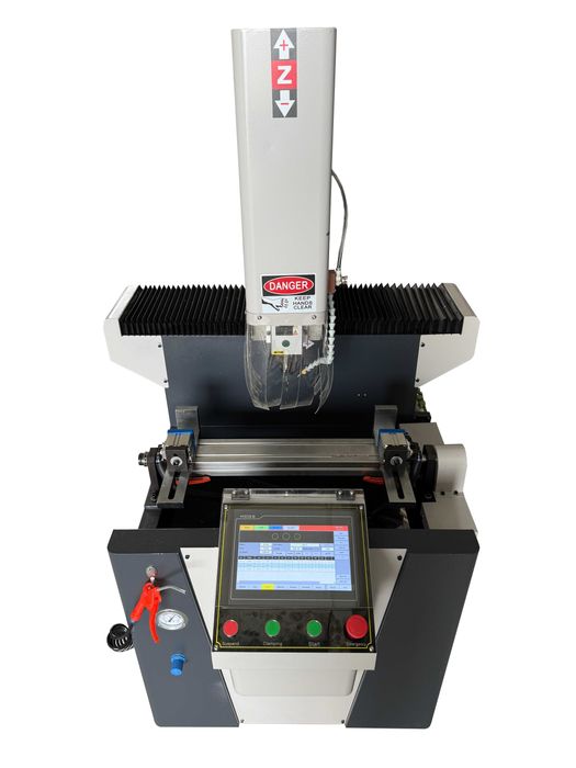 Център за обработка на ПВЦ и алуминиеви профили MACHTEC - CNC 600M