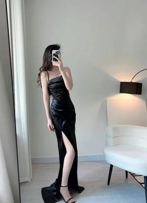 Платье черное на вечер