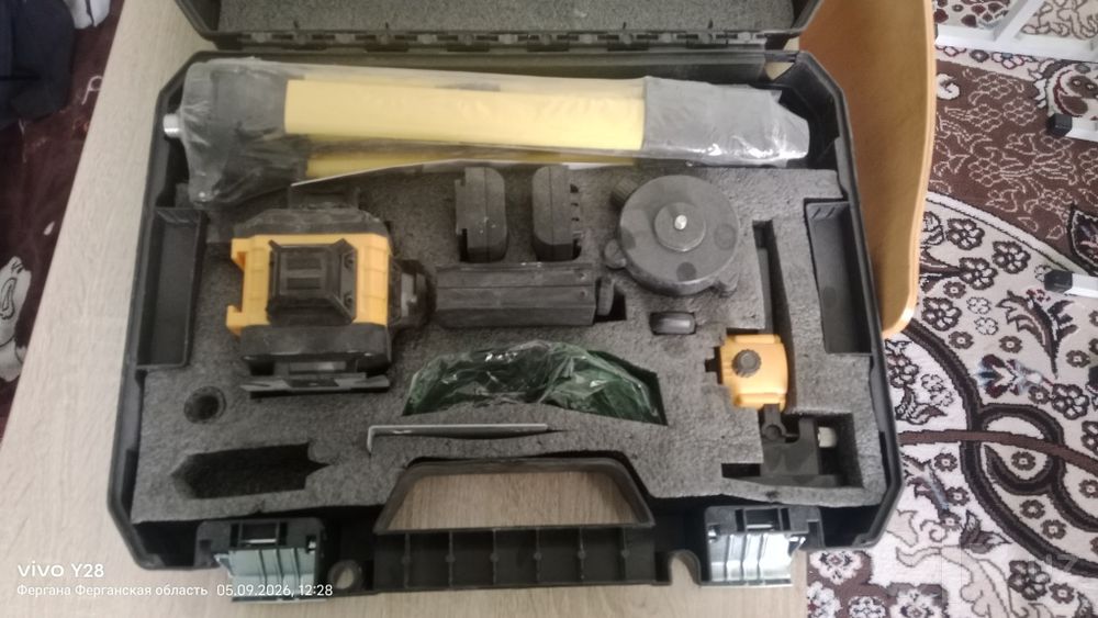 Лазерный уровень сотилади (DEWALT)