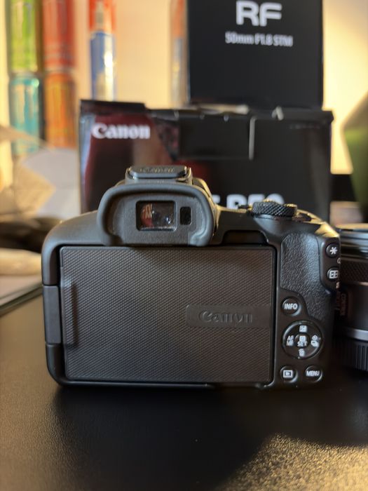 *Canon EOS R50 + obiectiv 50mm f/1.8 STM*