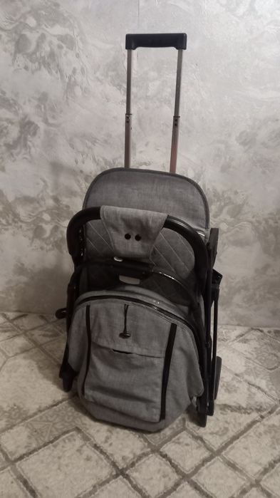 Продам коляску лёгкая