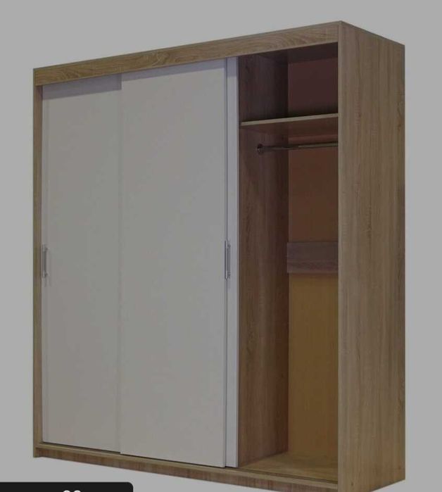 Гардероб почти нов