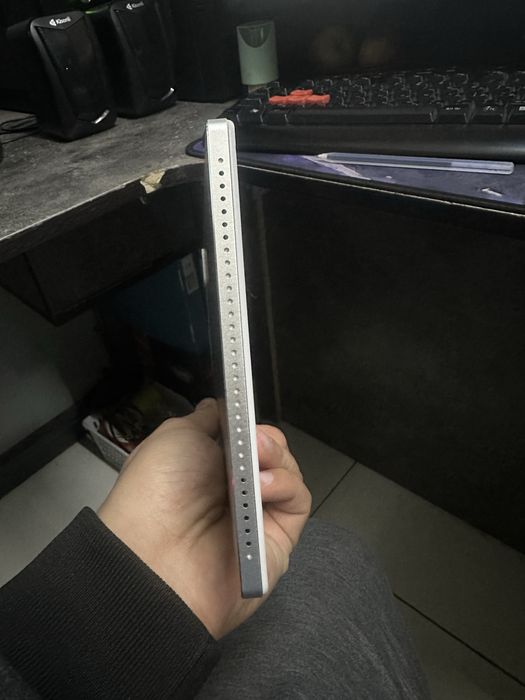 Planshet Pro14 sotiladi