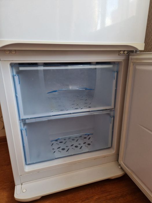 Продам холодильник Бирюса