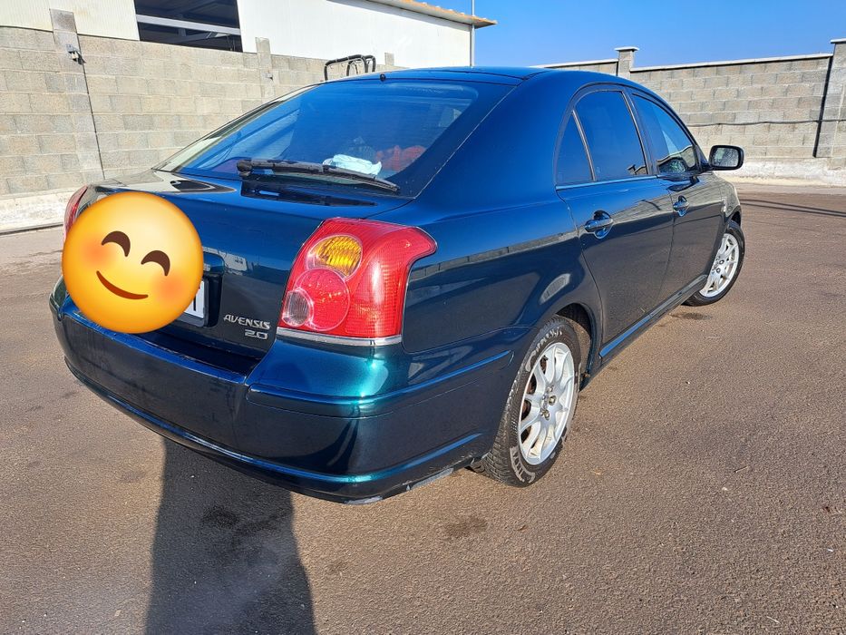 Продавам тойота авенсис т25 2004 г.2.0 дизел