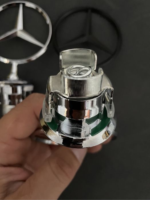 Emblema capota Mercedes argintiu negru mat metal stea 44mm Class C E S