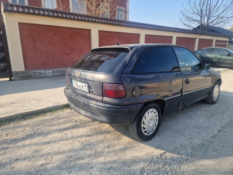 Продаю опел астра 1995