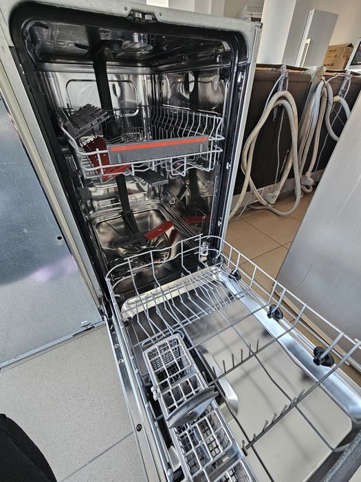 Съдомиялна за частично вграждане AEG 45см.