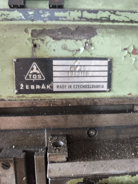 универсална конвенционална фреза FN25