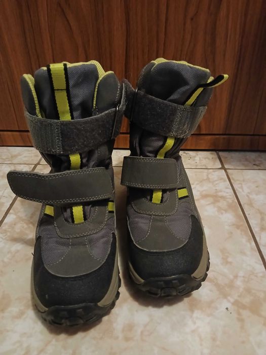 Vand ghete iarna pentru baieti, stare foarte buna, pret 50 lei