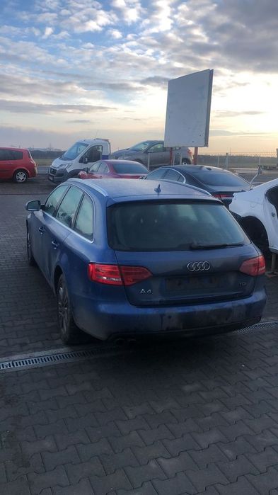 Dezmembram Audi A4 B8 2.0 TDI an fabr. 2011