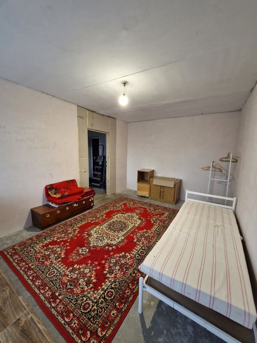 Сдам 2х комн на длительный срок