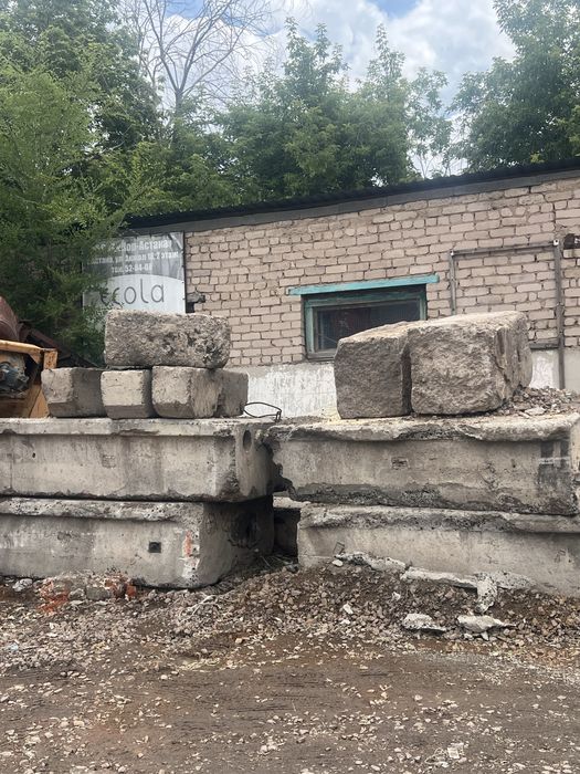 Стеновые плиты керамзитобетонные , продам