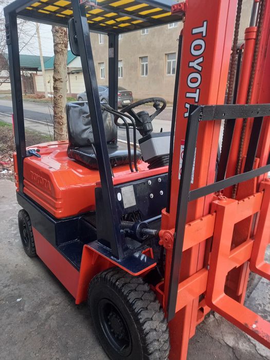 Кара вилочное погрузчик