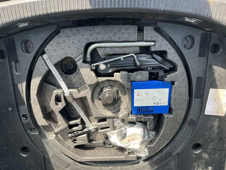 Vw Tuaran 1.9 105кс.2009г.код на мотора BXJ