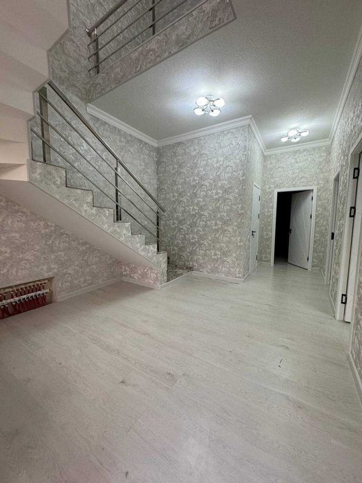 Продаётся дом 1.5 соток Янги Хает р-н Сергели