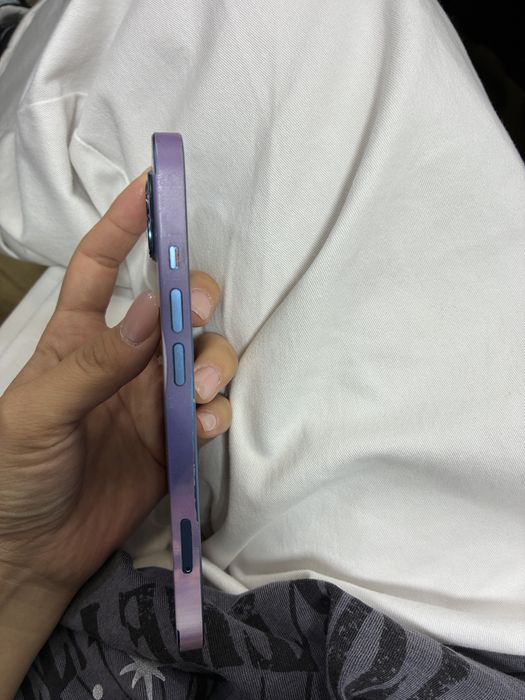 iPhone 13 256гб в хорошем состоянии