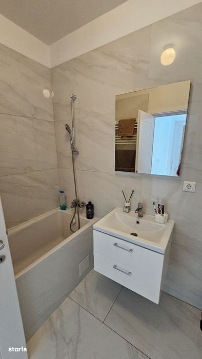 Închiriez Apartament 3 camere -Direct Proprietar- Rezidențial Vest