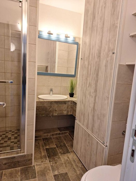 Apartament doua camere decomandate, complet renovat, de inchiriat