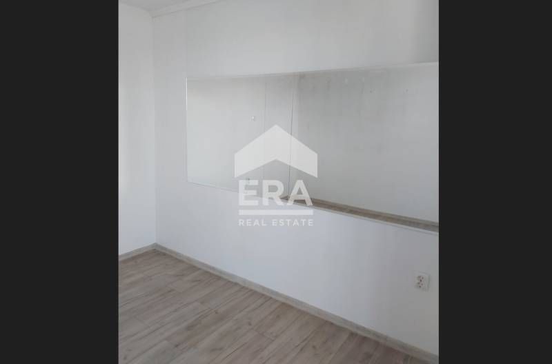 Дава се под наем Магазин в Варна, Цветен квартал - 35 кв.м за 375 € - Снимка #4