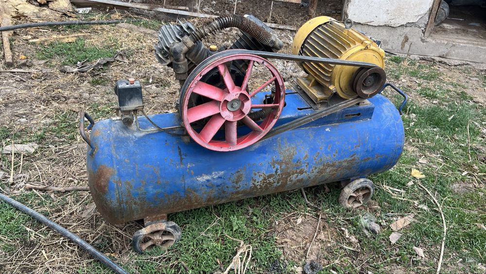 Воздушный компрессор
