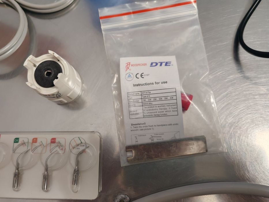 Aparat de detartraj dentar woodpecker