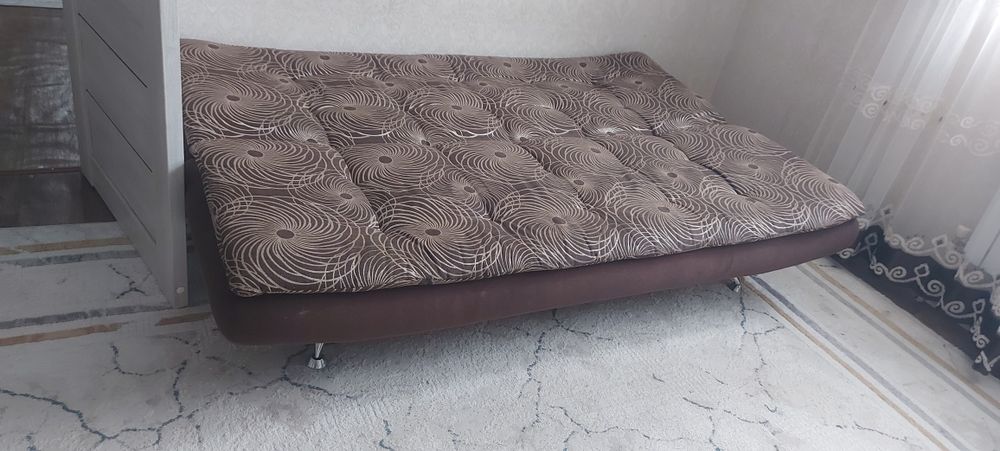 Продам диван 20000тг