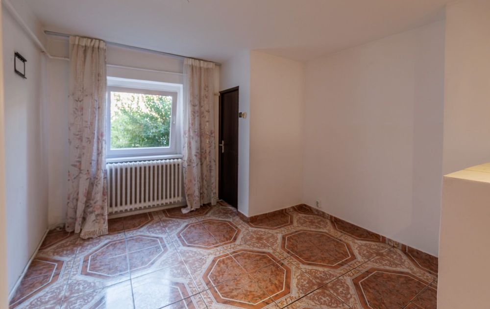 Apartament 3 camere 76 mp+pivniță mare | Parter | Zona Spital | Aiud