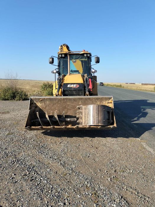 Услуги экскаватора. Погрузчика 3 в 1. Трактор.