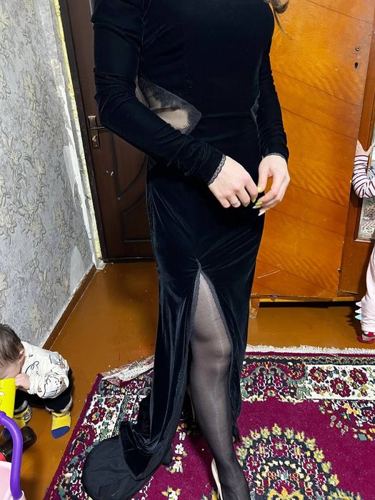 Вечернее женское платье