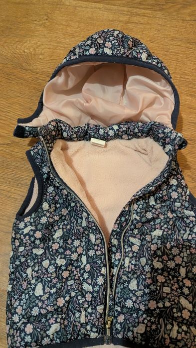 Бебешки елек 68.    .