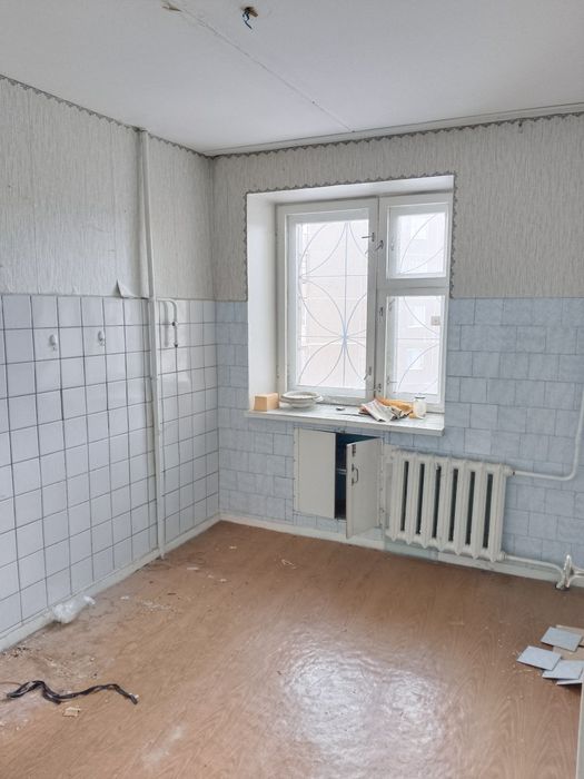 Продам 3 комн. 7-25, 2 этаж.