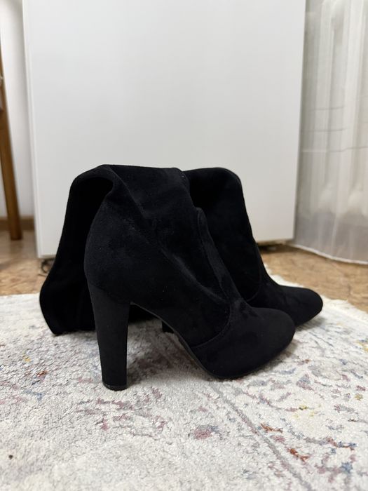 Стильные ботфорды  STUART WEITZMAN