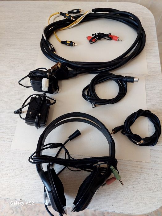 Продам наушники, блоки, кабель !