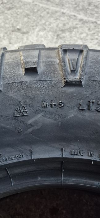 2 anvelope Offroad iarna Goodyear 285/70/17.Pretul este pe bucata.