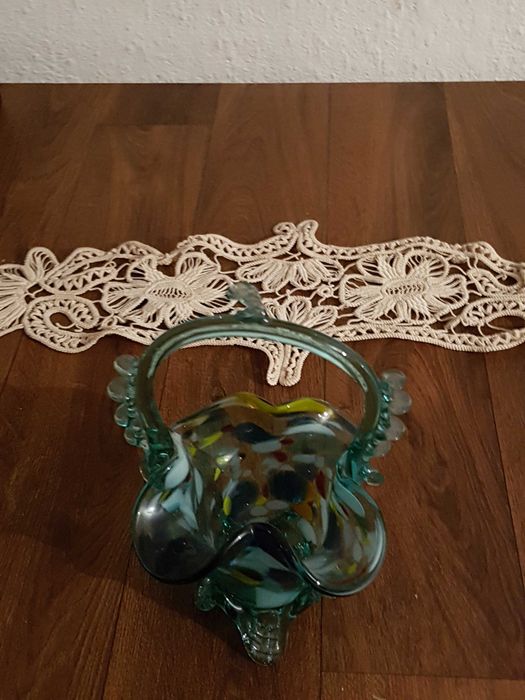 Cosulet ornamental din sticla, Bibelou